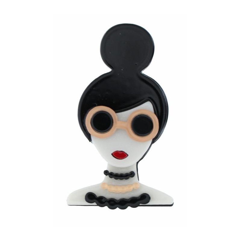 BROCHE - DAME À LUNETTES ET COLLIERS