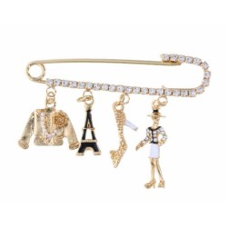 BROCHE AVEC BRELOQUES ET...