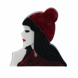BROCHE DAME AVEC BONNET