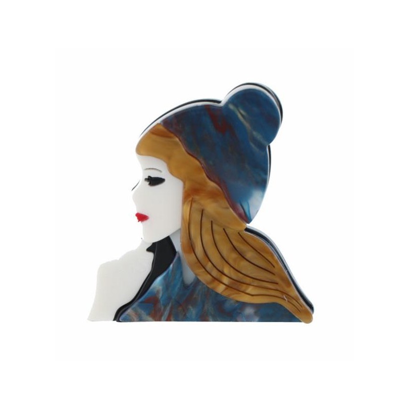 BROCHE DAME AVEC BONNET